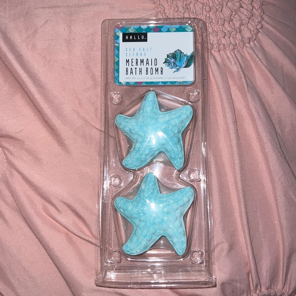 Starfish shaped bath bomb